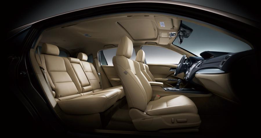 Интерьер Acura RDX (TB3/4) 2015 года  (CN) (фото 9 из 10)